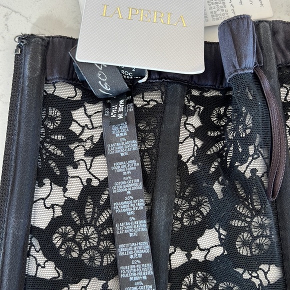 Laperla made in Italy size 34B luxury shape wear - Picture 9 of 16